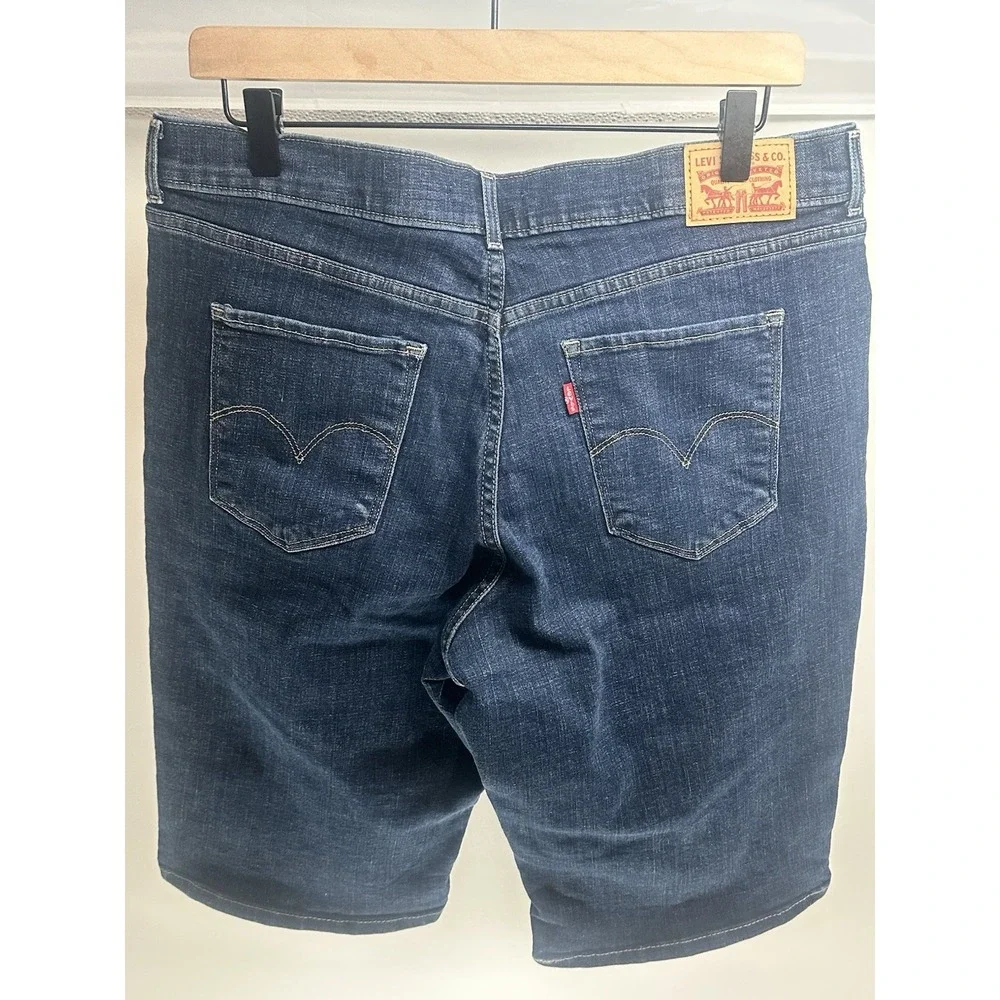 Levis Denim Bermuda‎ Men  Size 32 Blue Jean Shorts Medium Wash